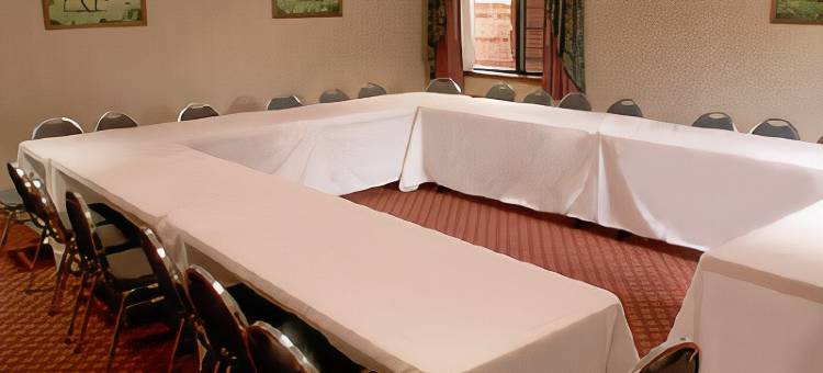 庆典贝斯特韦斯特套房酒店(Best Western Shelbyville Inn and Suites Celebration Inn)图片