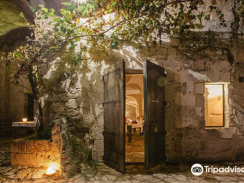 赛克斯坦蒂奥西维塔洞穴酒店