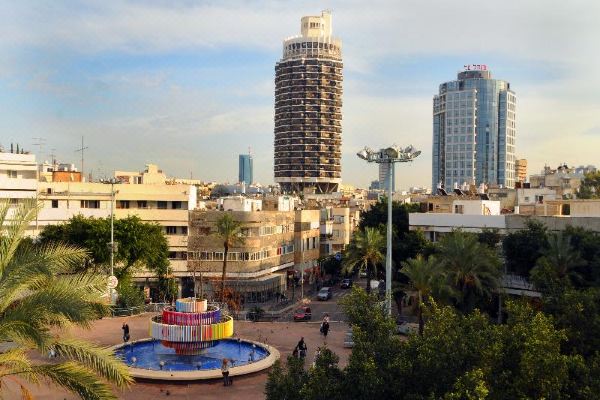 white house hotel at dizengoff square)坐落于特拉维夫城市中心