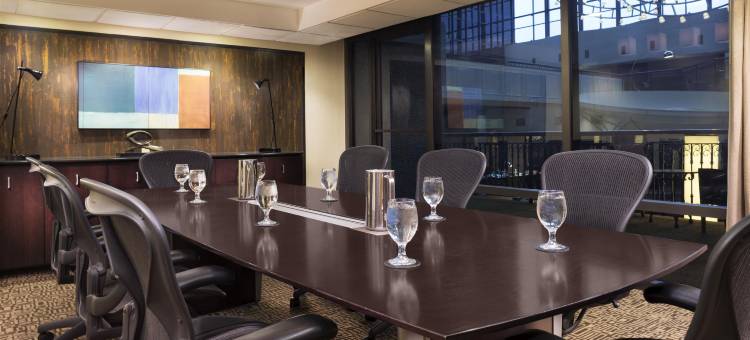 布卢明顿喜来登酒店(Sheraton Bloomington Hotel)图片