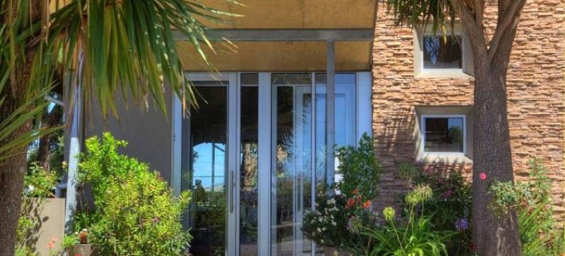 克里斯比肯波恩特餐厅和别墅(Chris's Beacon Point Restaurant & Villas)图片