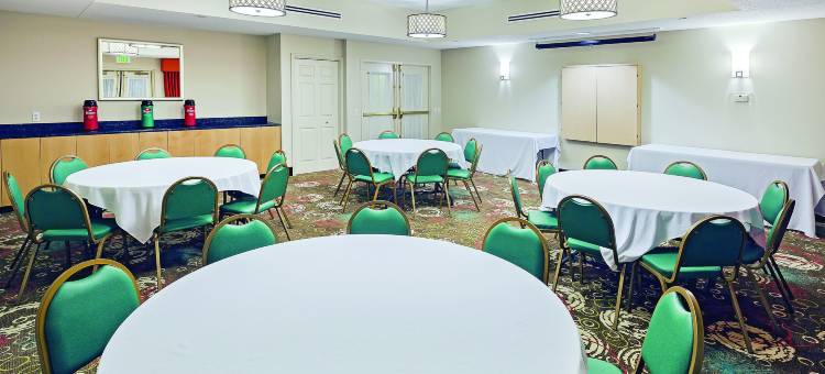 北普拉特拉昆塔温德姆套房酒店(La Quinta Inn & Suites by Wyndham North Platte)图片