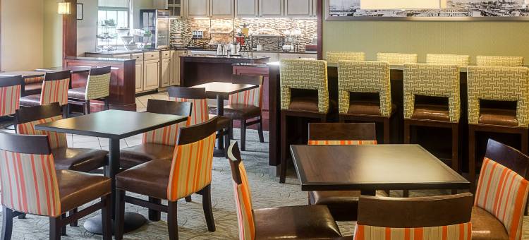 纽波特纽斯-汉普顿I-64舒适酒店(Comfort Inn Newport News - Hampton I-64)图片