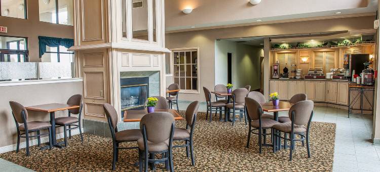 华沙舒适套房酒店 - 近 US-30(Comfort Inn & Suites Warsaw Near US-30)图片