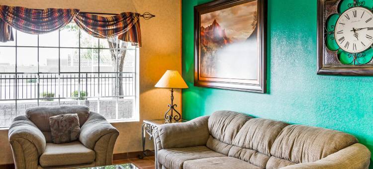 拉昆塔温德姆套房酒店-坦佩大学/凤凰城(La Quinta Inn & Suites by Wyndham Tempe University, Phoenix)图片