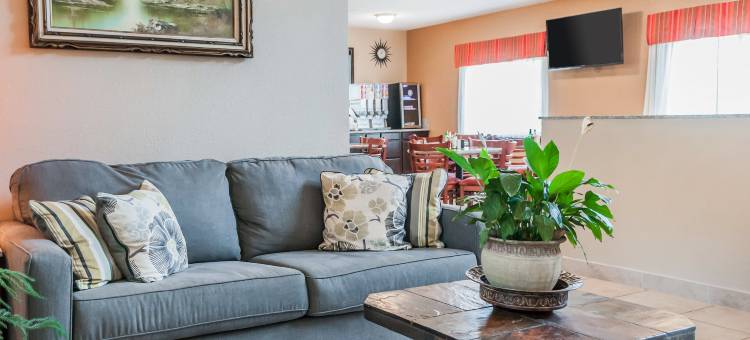 普韦布洛舒适套房酒店(Comfort Inn & Suites Pueblo)图片