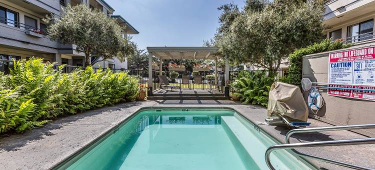 蒙特利海滨玛丽娜丽怡酒店(Country Inn & Suites by Radisson, Monterey Beachfront-Marina, CA)图片