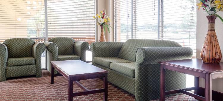 路易斯维尔品质酒店(Quality Inn Louisville MS)图片