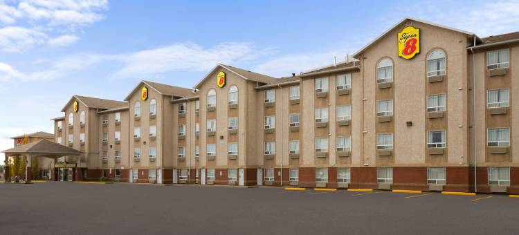 纳尔逊堡速8酒店(Super 8 by Wyndham Fort Nelson BC)图片