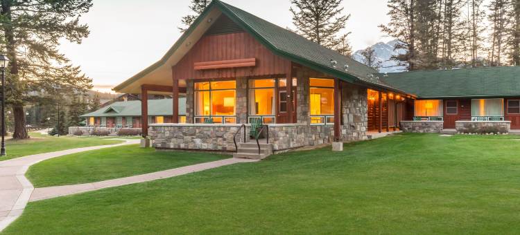 费尔蒙特贾斯珀帕克小屋(Fairmont Jasper Park Lodge)图片
