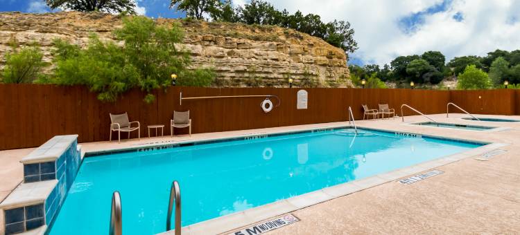 格伦罗斯呗盟套房酒店(Baymont Inn & Suites by Wyndham Glen Rose)图片