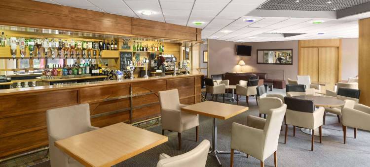 特尔福德铁桥温德姆华美达酒店(Ramada by Wyndham Telford Ironbridge)图片