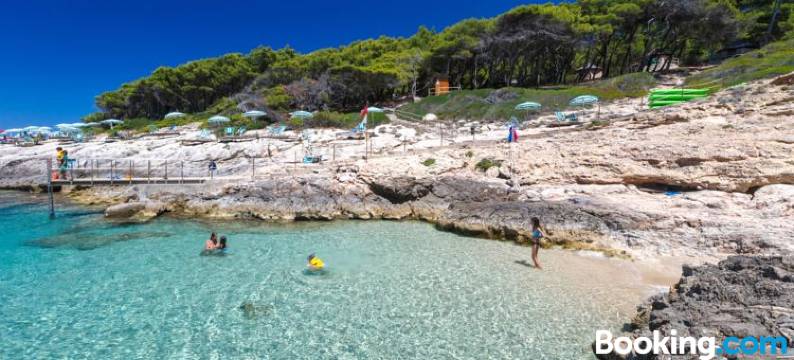 伊索莱特雷米蒂意大利旅游俱乐部露营地(Touring Club Italiano - Isole Tremiti)图片