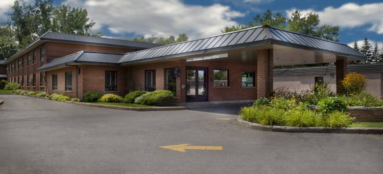 拉瓦尔温德姆华美达酒店(Ramada by Wyndham Laval)图片