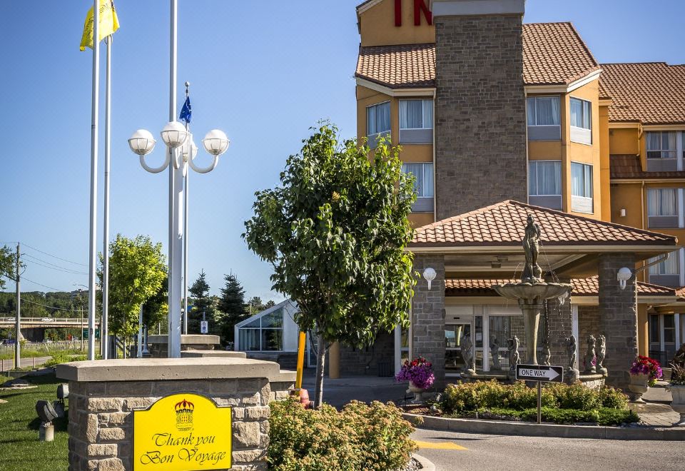 Monte Carlo Inn Barrie - Newly RenovatedHotel Overview