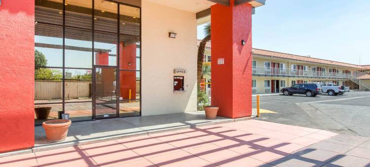 Baymont by Wyndham Bakersfield图片