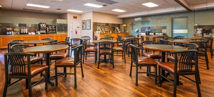 中心点贝斯特韦斯特酒店(Best Western Center Pointe Inn)图片