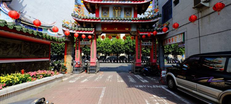 台南两米巷-青年馆图片