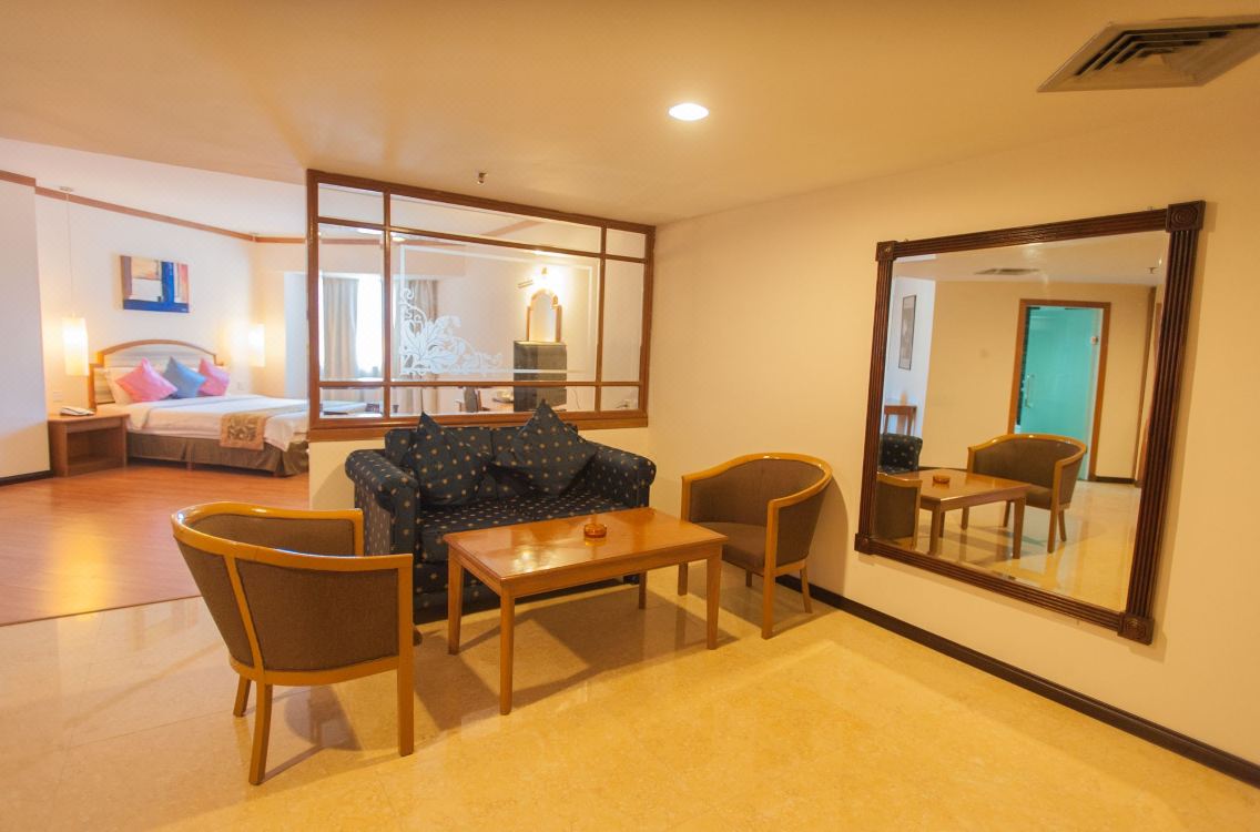 Kemena Plaza Hotel Hotel Reviews And Room Rates - 