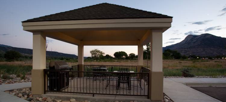 Western Slope Suites Parachute图片