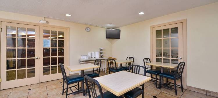 新泽西纽瓦克红地毯酒店(Red Carpet Inn Newark - Irvington NJ)图片