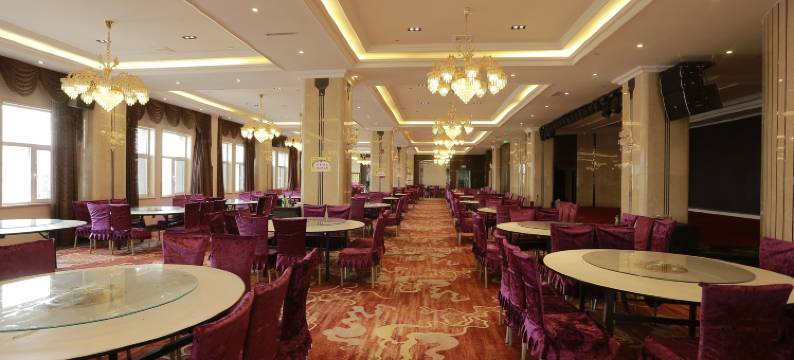 德令哈森元巴音河酒店图片