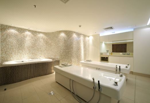 Lingfield Park Marriott Hotel & Country ClubHotel Overview