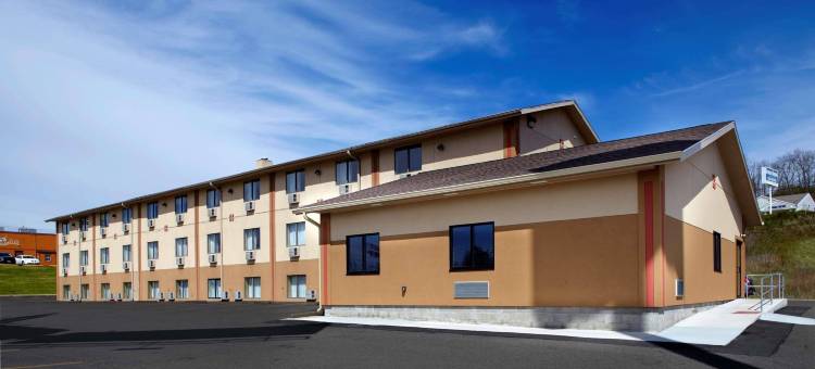 圣克莱尔斯维尔-惠灵Wv区速8酒店(Super 8 by Wyndham St. Clairsville Oh/Wheeling WV Area)图片