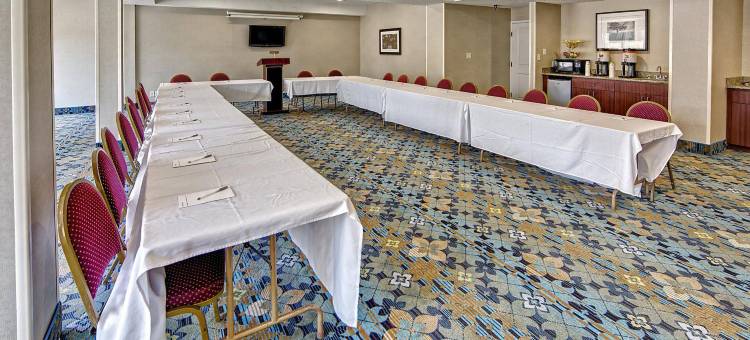 希尔顿欢朋酒店-劳林堡(Hampton Inn Laurinburg)图片
