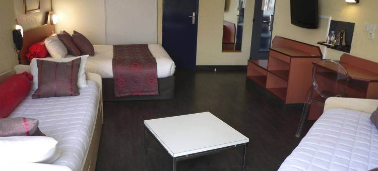 雷恩基里亚德直营饭店(Kyriad Direct Rennes Ouest)图片