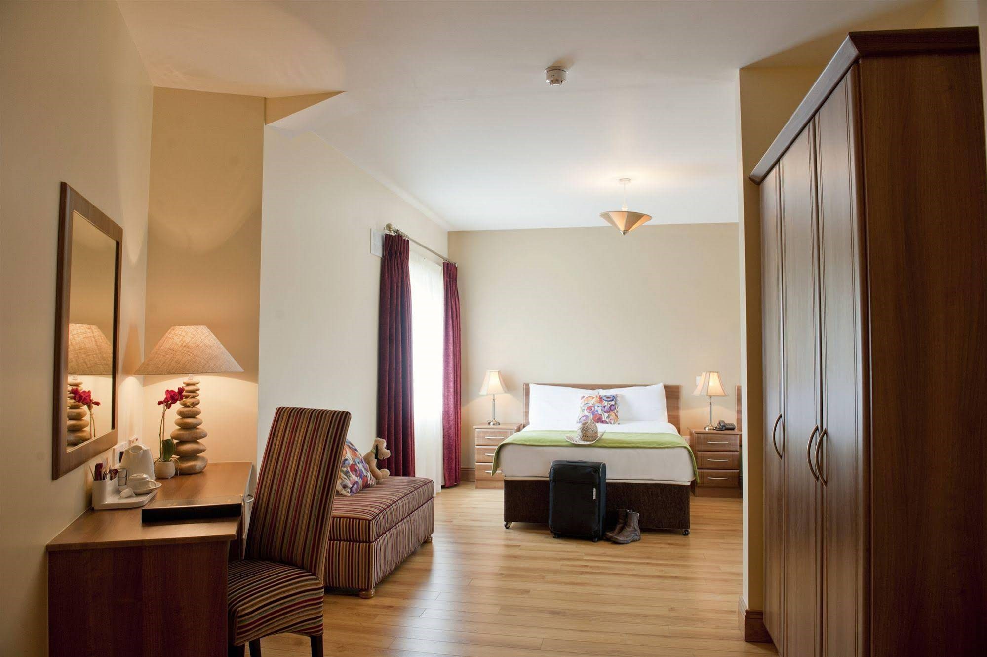 Kinvara Guesthouse Over view