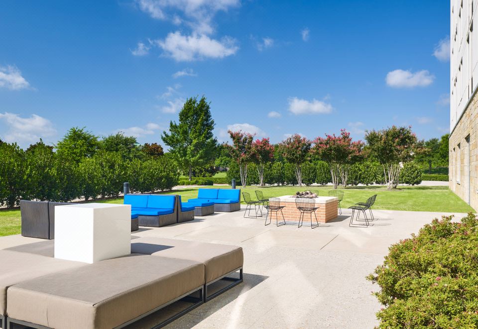 Aloft Frisco Hotel Overview