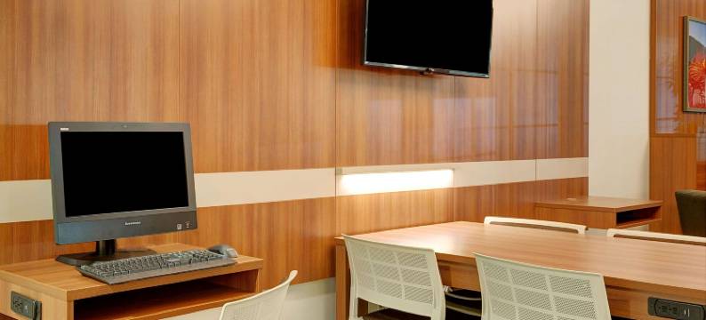 费城机场雷德利麦客达套房酒店(Microtel Inn & Suites by Wyndham Philadelphia Airport Ridley)图片