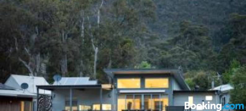 霍尔斯山谷赫姆利豪华度假屋(Hemley House Luxury in Halls Gap)图片