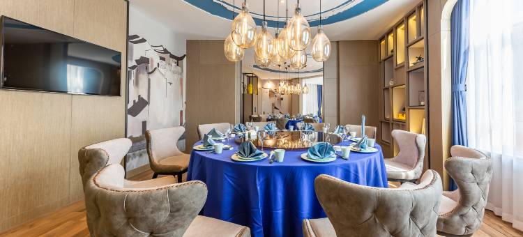 雨荷书香世家酒店(济南西站国际会展中心店)图片