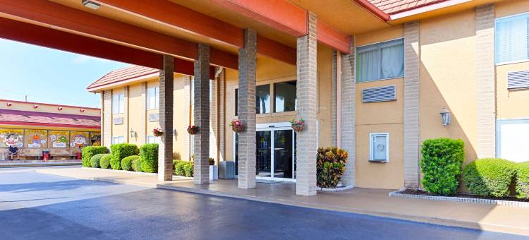 路易温道旅馆 - 中央清水(Rodeway Inn Clearwater - Central)图片