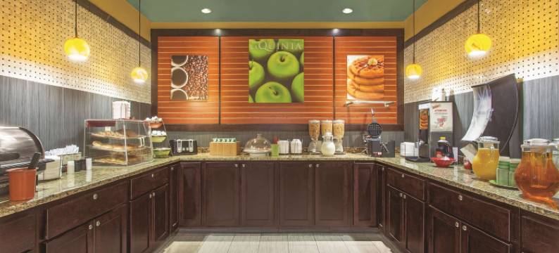 伊丽莎白敦拉昆塔温德姆套房酒店(La Quinta Inn & Suites by Wyndham Elizabethtown)图片