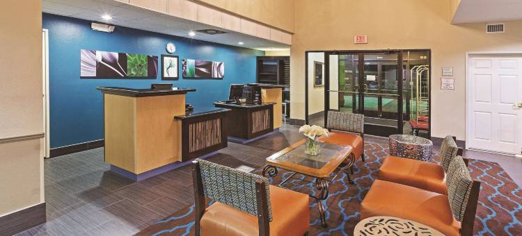 帕萨迪纳拉昆塔温德姆套房酒店(La Quinta Inn & Suites by Wyndham Pasadena)图片