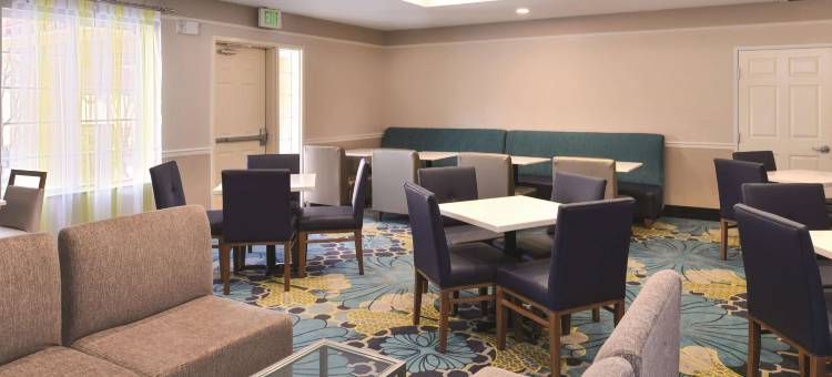 鲁伊多索唐斯拉昆塔温德姆套房酒店(La Quinta Inn & Suites by Wyndham Ruidoso Downs)图片