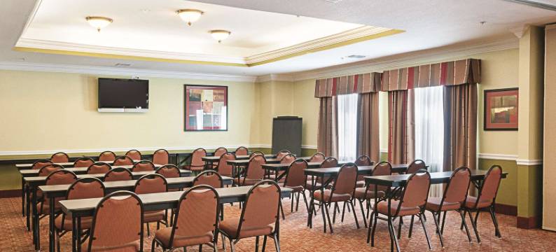 斯莱德尔北岸地区拉昆塔温德姆套房酒店(La Quinta Inn & Suites by Wyndham Slidell North Shore)图片