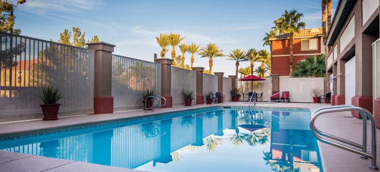 拉斯维加斯红岩拉昆塔温德姆套房酒店(La Quinta Inn & Suites by Wyndham Las Vegas Red Rock)图片