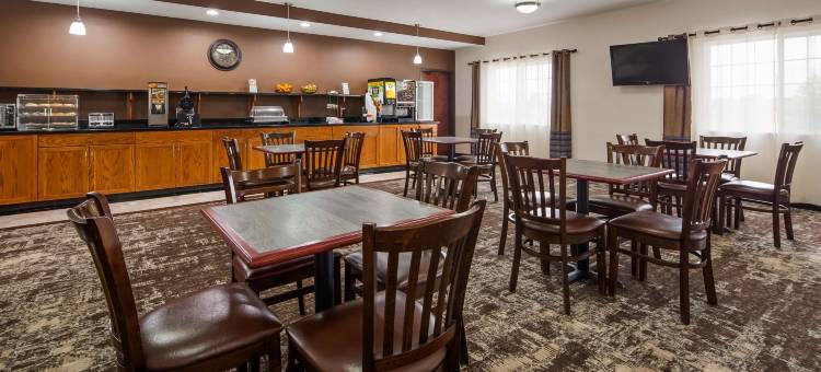 华基尼贝斯特韦斯特优质套房酒店(Best Western Plus Wakeeney Inn  Suites)图片