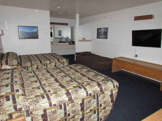 Beartooth Hideaway Inn Cabins Hotel Reviews And Room Rates