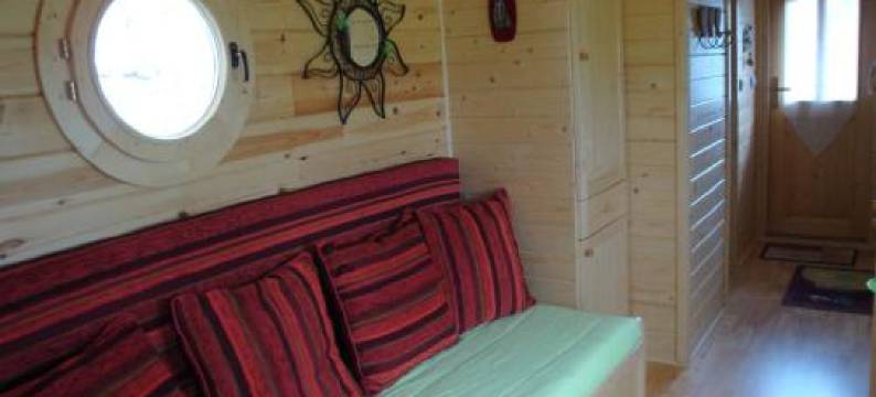 拉路罗特德斯4塞森斯酒店(Maison d'hôtes la Roulotte des 4 Saisons)图片