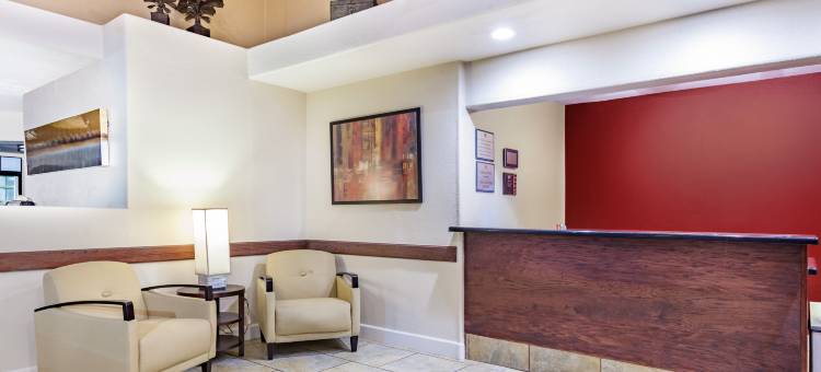 格林豪泰费拉格尔斯塔夫酒店(GreenTree Inn Flagstaff)图片