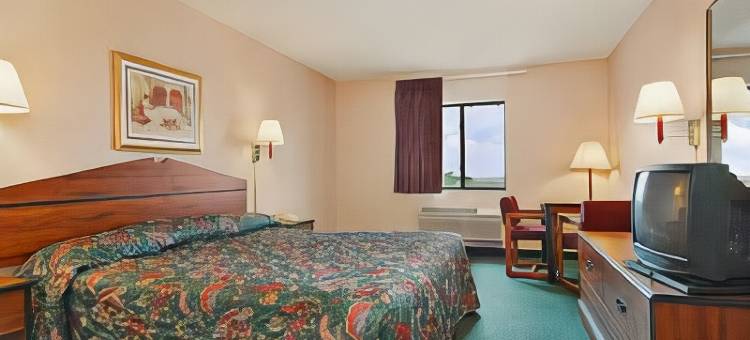 韦克尼速8酒店(Super 8 by Wyndham Wakeeney)图片