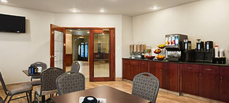 考德威尔戴斯套房酒店(Days Inn & Suites by Wyndham Caldwell)图片