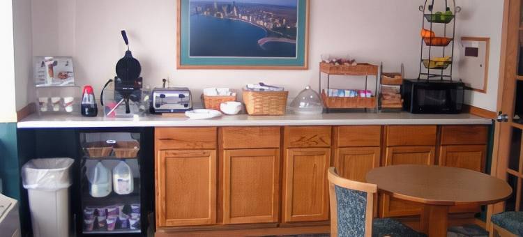 温德姆圣查尔斯戴斯酒店(Days Inn by Wyndham St. Charles IL)图片