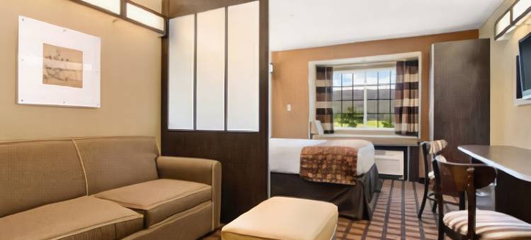 艾诺拉哈里斯堡贝斯特韦斯特优质套房酒店(Best Western Plus Harrisburg Mechanicsburg)图片