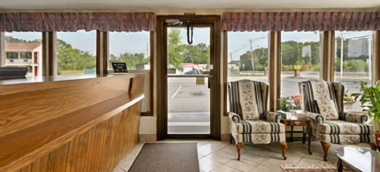 北阿特尔伯勒骑士酒店(Knights Inn North Attleboro)图片